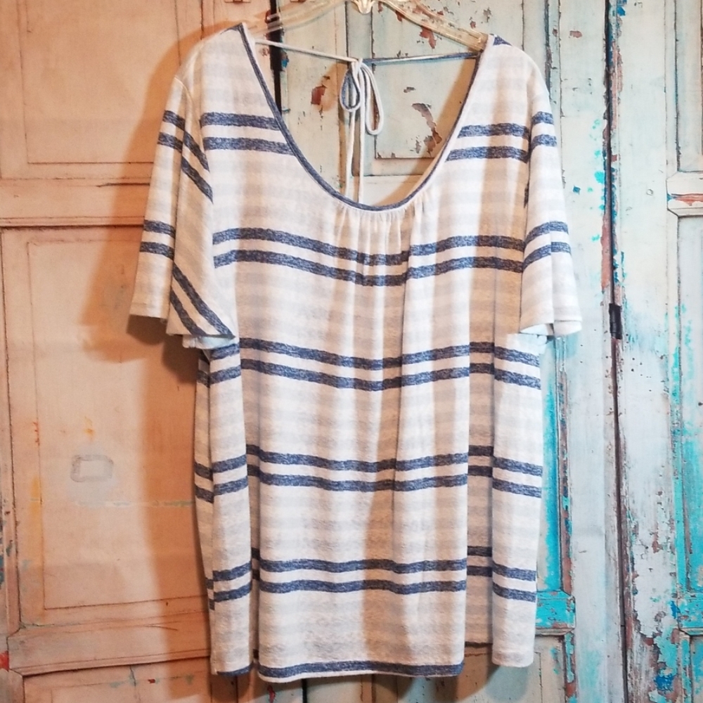 💥❤🎪Collection by Bobeau Striped Top